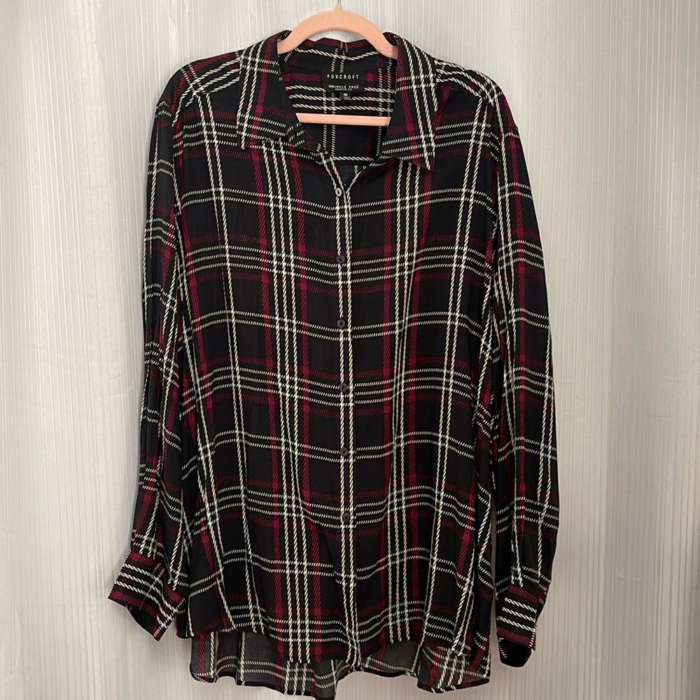 Foxcroft Wrinkle‎ Free Button Down Blouse